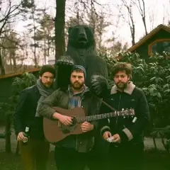 Bear's Den