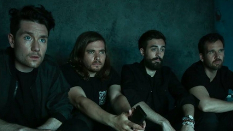 Bastille estreia no primeiro lugar em semana de forte renova&ccedil;&atilde;o na parada brit&acirc;nica de &aacute;lbuns