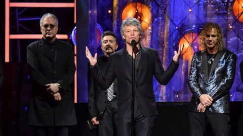 Veja a reunião da formação clássica do Bon Jovi na cerimônia do Rock and Roll Hall Of Fame