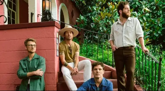 Ouça a nova música da banda, "Where You Call Home", com a letra e a tradução!